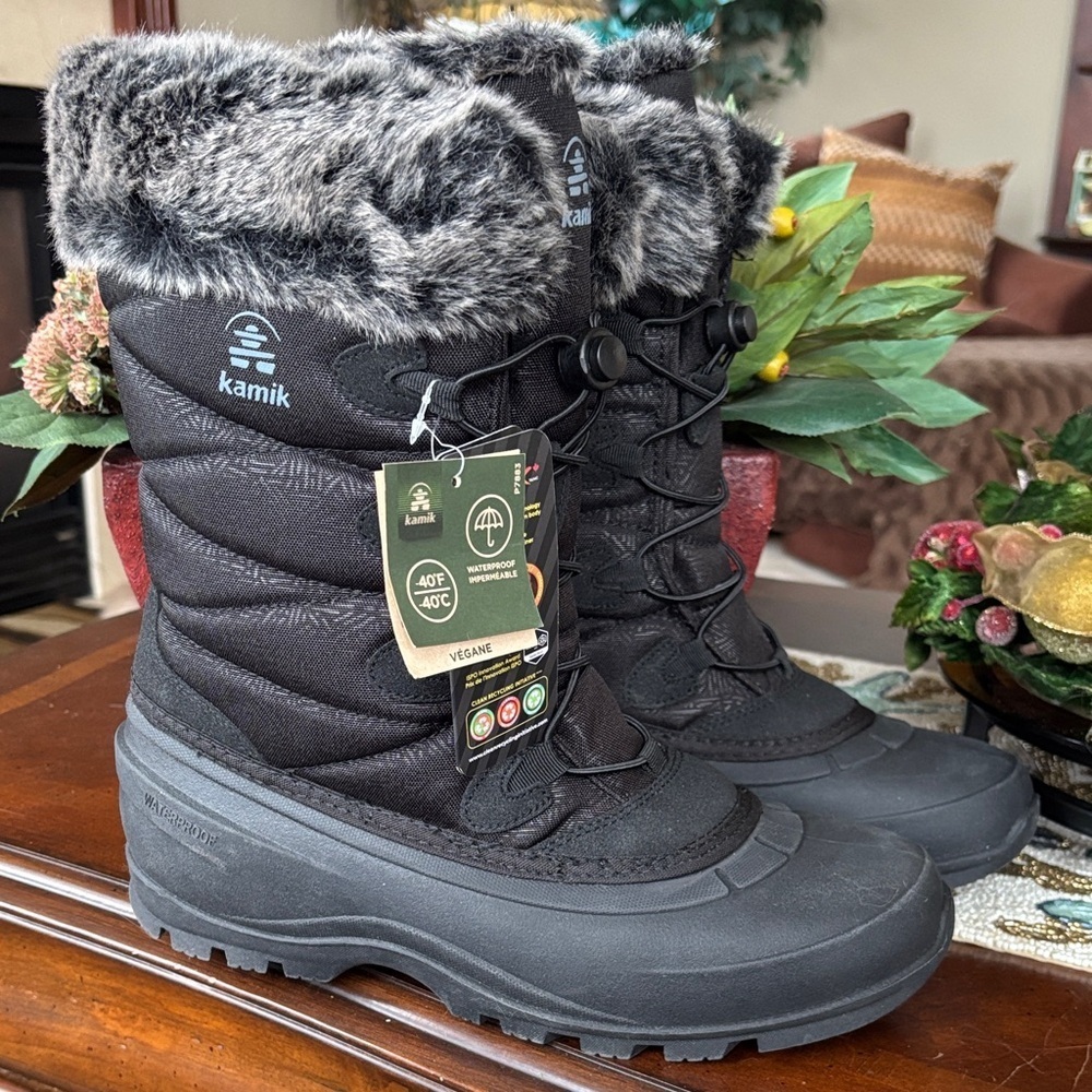 Brand New Kamik Momentum 3 Black Insulated Waterproof Winter Boots Faux Fur